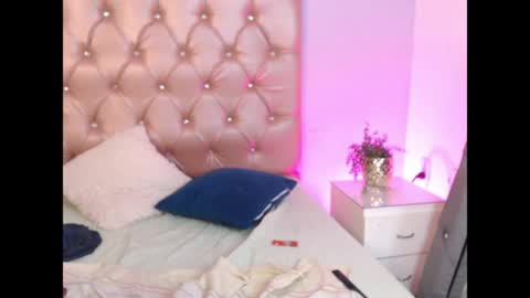 shedevilboobs69 online show from May 28, 2:03 am