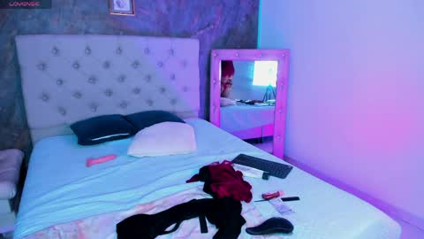 shedevilboobs69 online show from June 6, 1:44 am