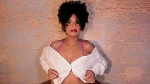 sheeylopez online show from August 11, 4:25 am