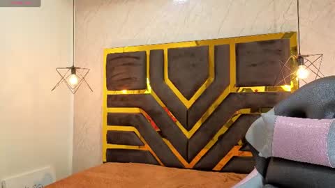 sheilly_brown online show from August 6, 9:14 pm