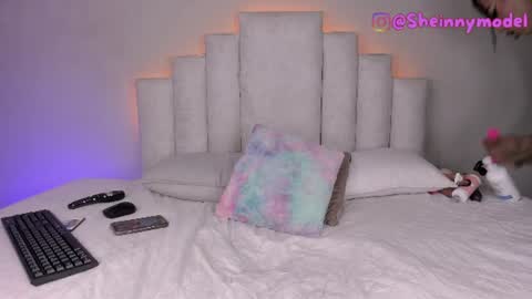 Shei  online show from August 5, 8:07 pm