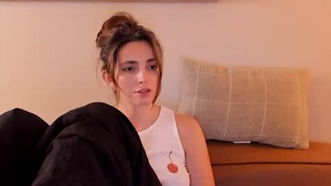 sheisallthat online show from August 16, 1:42 am