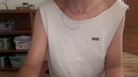 shekitty online show from August 13, 6:33 pm