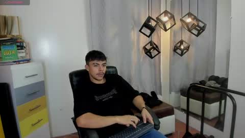 Shelby col online show from August 14, 7:17 pm