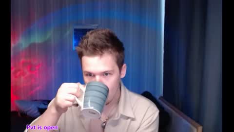 SheldonM online show from August 16, 9:13 am