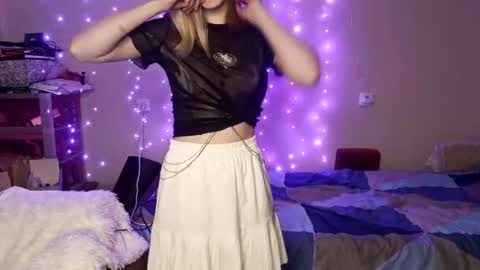 Ashley online show from August 2, 6:15 pm