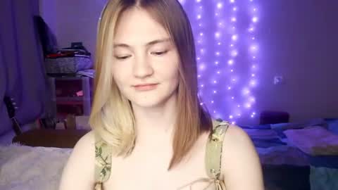 Ashley online show from August 4, 7:55 pm
