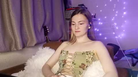 Ashley online show from August 4, 9:01 pm