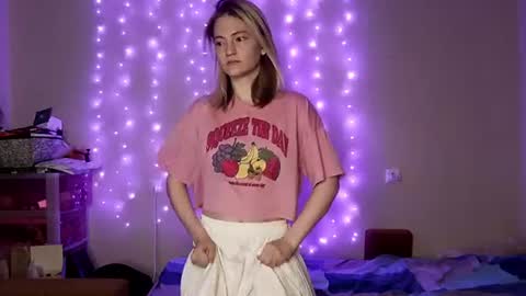 Ashley online show from August 8, 8:53 pm