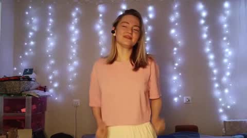 Ashley online show from August 11, 4:31 pm