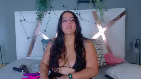 S H E L Y    E V A N S online show from August 6, 1:26 am