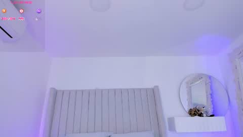 shelynna_azzul online show from August 6, 3:00 pm