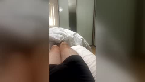 shenry70354 online show from August 5, 8:45 am