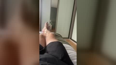 shenry70354 online show from August 6, 3:55 pm