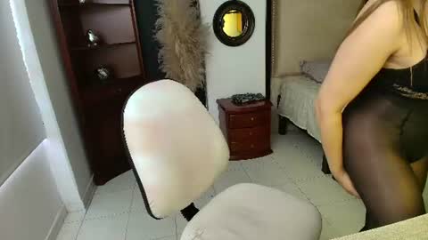 sheryl_jones online show from August 12, 11:23 am