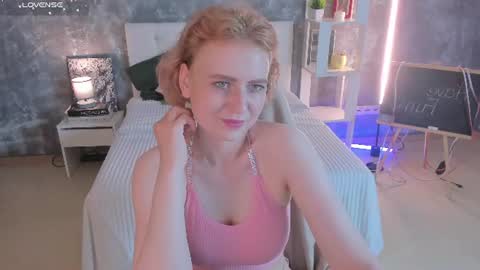 Lisa online show from August 10, 1:51 am