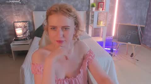 Lisa online show from August 11, 4:58 am
