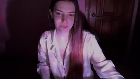 shiraha___rafieru online show from July 22, 9:17 pm