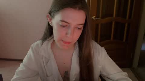 shiraha___rafieru online show from August 3, 7:37 am