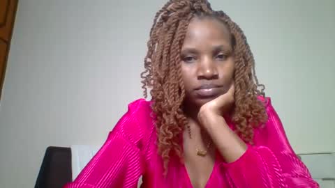 Shirleen online show from August 6, 8:19 pm