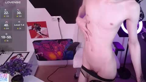 shiromy_ online show from July 28, 8:26 pm