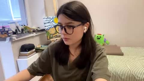 Marie online show from July 31, 3:18 pm