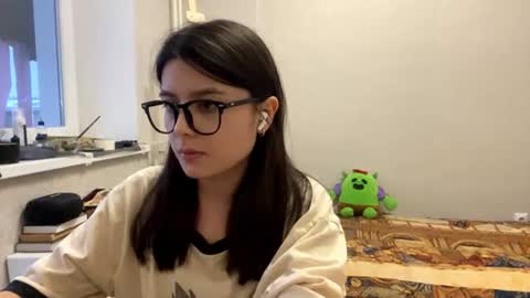 Marie online show from August 15, 2:43 pm