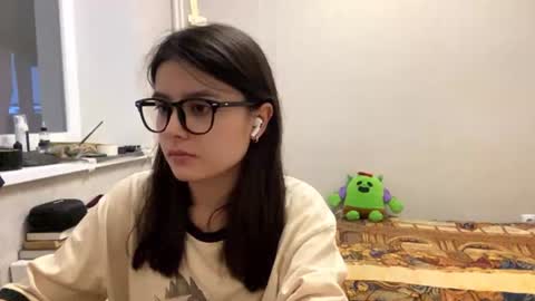 Marie online show from August 15, 4:44 pm
