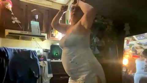 shorty920505 online show from July 10, 11:54 pm