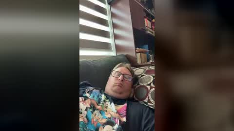 shweatyballs28 online show from August 10, 1:07 am