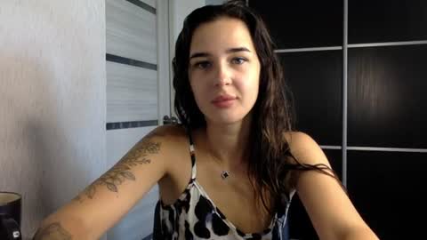 shy_but_curious_ online show from August 9, 6:03 am