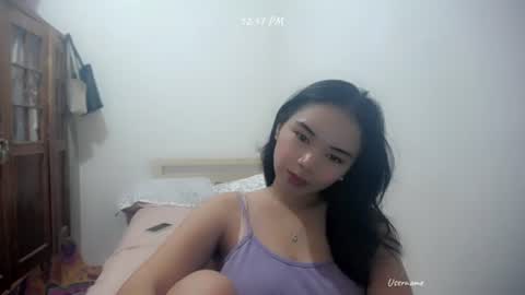 shy_innocent_girl online show from August 12, 4:48 am
