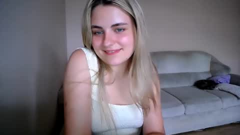 shy_sabrina_ online show from July 21, 1:35 pm