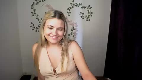 shy_sabrina_ online show from July 22, 2:52 pm