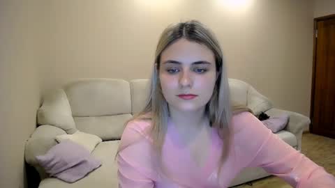 shy_sabrina_ online show from August 8, 3:34 pm