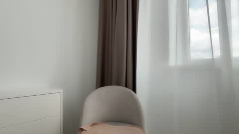 shy_schoolgirl_ online show from August 11, 9:55 am