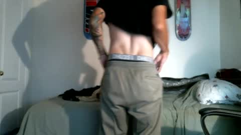shyboyhugecum2020 online show from August 8, 4:12 am