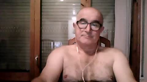 shymmy10 online show from August 9, 4:24 am