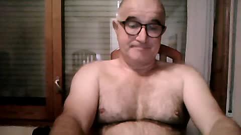 shymmy10 online show from August 10, 2:35 am