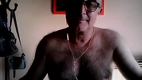 shymmy10 online show from August 10, 8:38 am