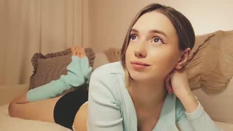 Mary online show from August 11, 8:55 pm