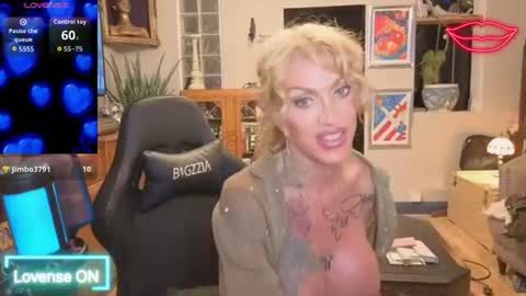shytrans_uk online show from July 16, 9:48 pm