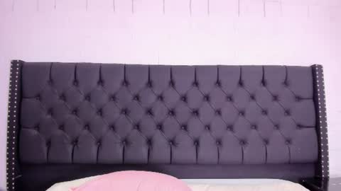 sidney_brownn online show from August 30, 11:05 pm