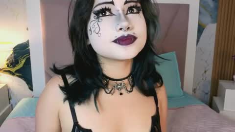 Sienna Desieree online show from August 14, 4:49 am