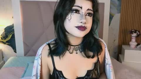 Sienna Desieree online show from August 14, 5:55 am