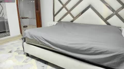 sienna_glow online show from August 10, 1:23 pm