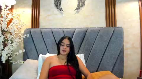 Sienna online show from August 13, 1:30 am