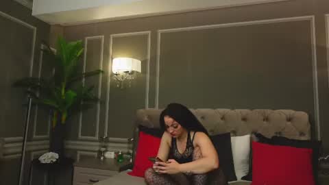 siennaarose online show from August 16, 3:43 am