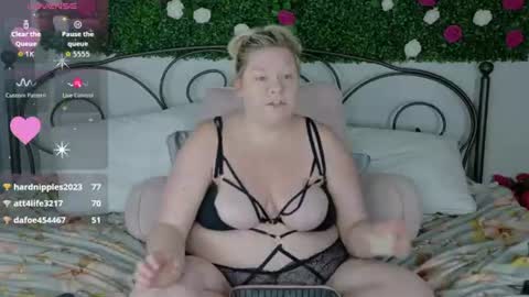 Sienna Luxx online show from July 20, 4:54 pm