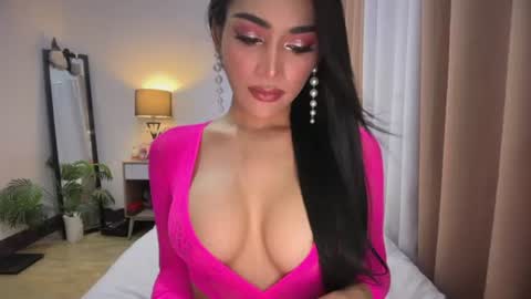 MISS YSABELLE online show from July 14, 11:24 am